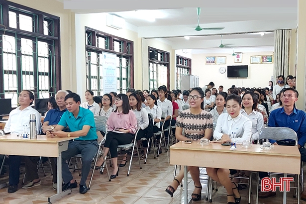 Trung tâm Dịch vụ việc làm Hà Tĩnh tổ chức tuyển dụng lao động