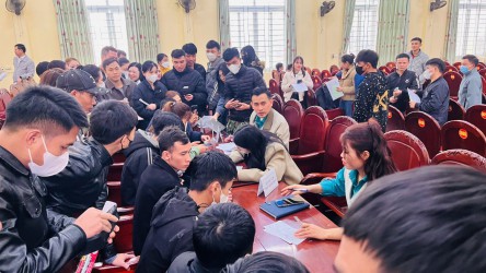 Tuyển dụng gấp 12 lao động - thu nhập từ 8 - 12 triệu đồng/tháng