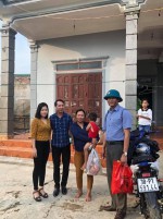 Học sinh Trung tâm Dịch vụ việc làm Hà Tĩnh chung tay giúp sức bà con vùng lũ