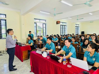 Trung tâm Dịch vụ việc làm Hà Tĩnh tổ chức tập huấn kỹ năng chuyển đổi số trong lĩnh vực việc làm