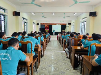 8 tháng đầu năm 2025: Gần 100 nghìn lao động Việt Nam đi làm việc ở nước ngoài