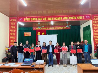 Lễ Bế giảng và tư vấn cho người lao động hưởng trợ cấp thất nghiệp