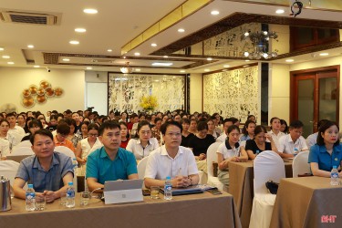 Tổ chức thành công Hội nghị tuyên truyền những điểm mới về Luật Bảo hiểm xã hội năm 2024 và Luật việc làm năm 2025 cho các đơn vị, doanh nghiệp tại Phường Thành Sen, tỉnh Hà Tĩnh