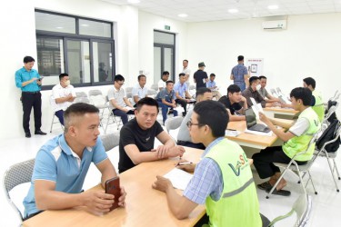 Đông đảo lao động Hà Tĩnh tham gia ứng tuyển vào SGC (thuộc Tập đoàn Vingroup)