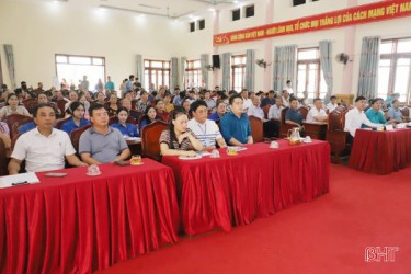 Hơn 300 lao động tham gia phiên giao dịch việc làm