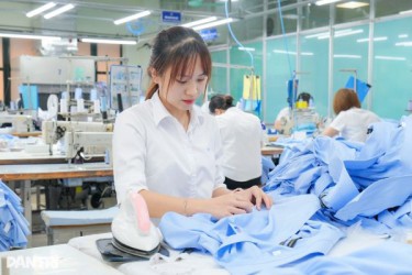 Toàn bộ tiền lương làm thêm giờ, làm ban đêm được miễn thuế thu nhập