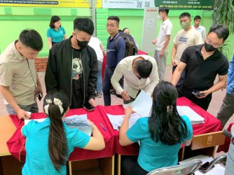 Sôi động Phiên tuyển dụng của Vinfast Hà Tĩnh