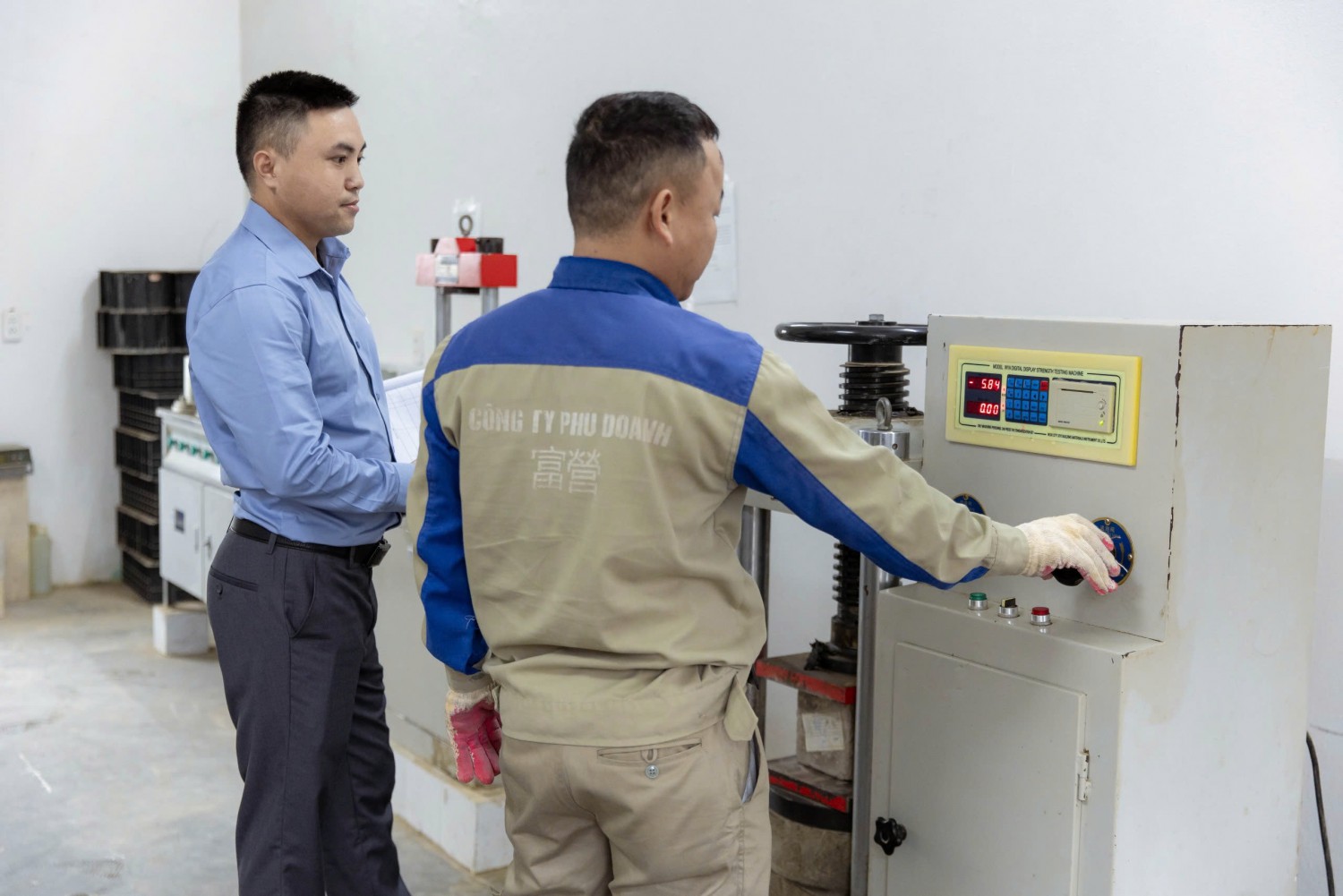 🚜Công ty Cổ phần khai thác và đầu tư Phú Doanh - Tuyển dụng lái xe và nhân viên vận hành