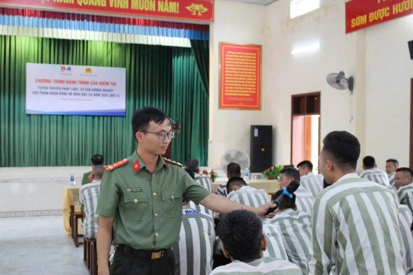 z6905451519834 0d90e2d38a28a75d958641adb9093601